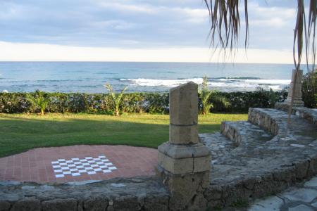 Отель Topset Hotel в Кириния - Кипр