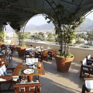 отель The Arkin Colony Hotel