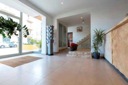 Huli Hotel & Apartment