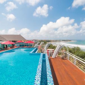 отель Kutabex Beach Front Hotel