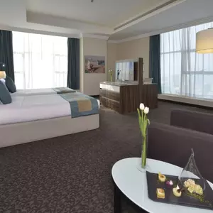 отель Swiss-Belhotel Seef Bahrain