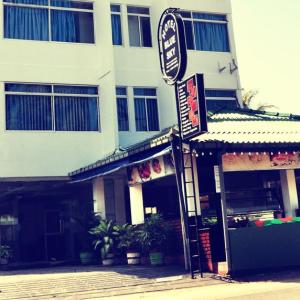 отель BlueSky Hotel Hikkaduwa