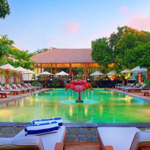 отель Ozz Hotel Kuta Bali