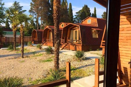 Отель ГудаУта коттеджный комплекс в Гудаута - Абхазия