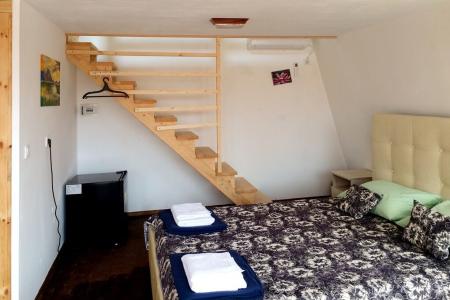 Отель ГудаУта коттеджный комплекс в Гудаута - Абхазия