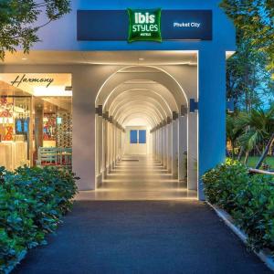 отель Ibis Styles Phuket City