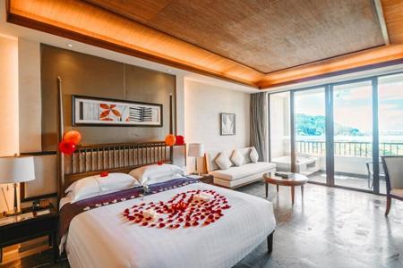 Отель ShiXiShu JianGuo Yalong Bay Resort Hotel в Бухта Ялонг - Китай