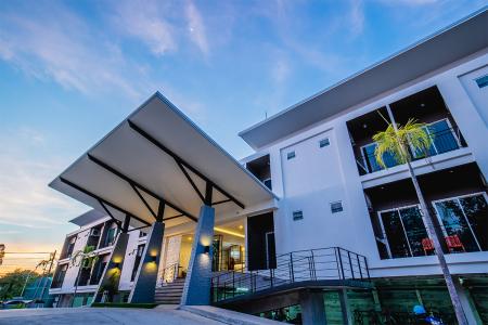 Отель The Rubber Hotel в Тхаланг - Таиланд