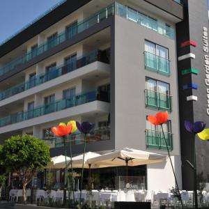отель Green Garden Suites