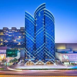 отель City Seasons Towers Hotel