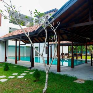 отель Lagoon Boutique Hotel