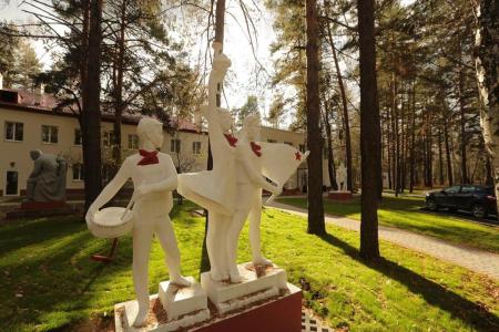 Отель Гостиничный комплекс-музей Дом Пионеров в Тюмень - Россия