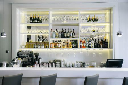 Отель Ramada Hotel & Suites by Wyndham Novosibirsk Zhukovka в Новосибирск - Россия