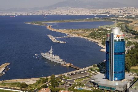 Отель Wyndham Grand Izmir Ozdilek  в Измир - Турция