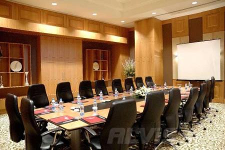 Отель Wyndham Grand Izmir Ozdilek  в Измир - Турция