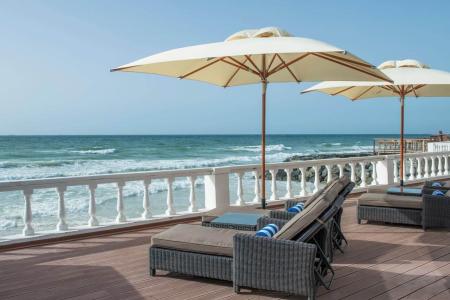 Отель Radisson Blu Hotel Ajman в Аджман - ОАЭ