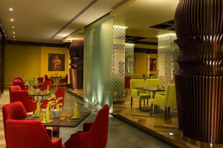 Отель Radisson Blu Hotel Ajman в Аджман - ОАЭ