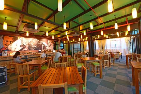 Отель Nadias Hotel Cenang Langkawi в Пантай-Сенанг - Малайзия