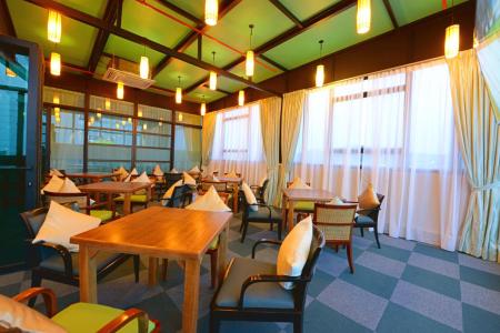 Отель Nadias Hotel Cenang Langkawi в Пантай-Сенанг - Малайзия