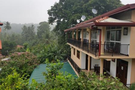 Отель Coral Palm Villa & Apartment в Унаватуна - Шри-Ланка