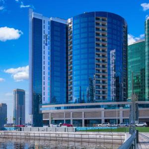 отель Radisson Blu Hotel Dubai Waterfront