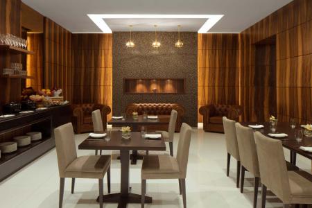 Отель Radisson Blu Hotel Dubai Waterfront в Бизнес Бэй - ОАЭ