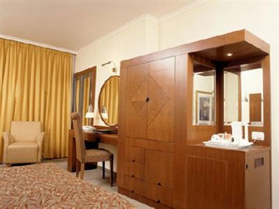 Отель Crowne Plaza Tel Aviv Beach в Тель-Авив - Израиль