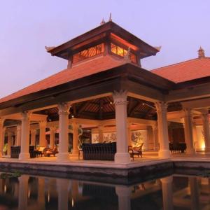 отель Padma Resort Ubud