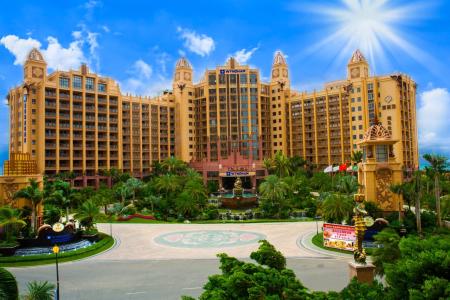 Отель Wyndham Hainan Clearwater Bay Resort в Санья - Китай