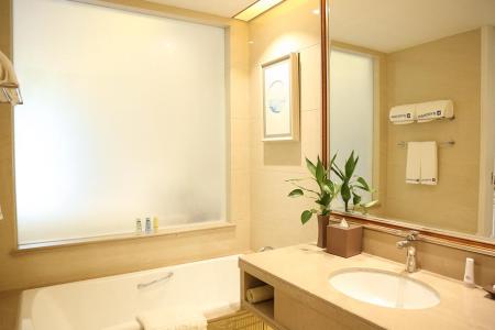 Отель Wyndham Hainan Clearwater Bay Resort в Санья - Китай