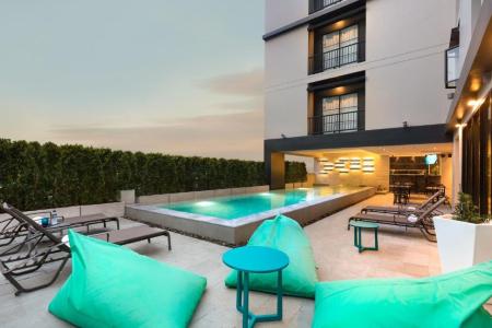 Отель Cross Vibe Bangkok Sukhumvit в Сукхумвит - Таиланд