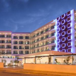 отель The Blue Ivy Hotel & Suites