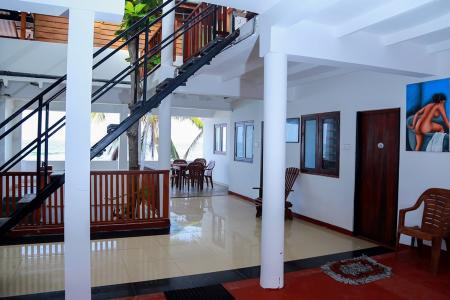 Отель Hansa Surf Hotel в Хиккадува - Шри-Ланка