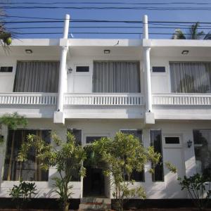 отель White Surfing Beach Resort