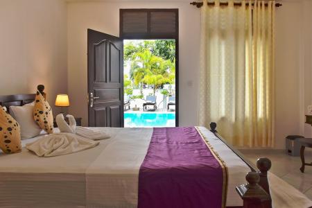 Отель Villa De White Sambur в Хиккадува - Шри-Ланка