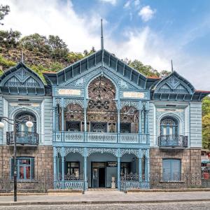 отель Golden Tulip Borjomi