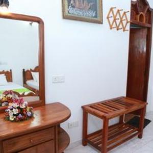 отель Sumal Villa