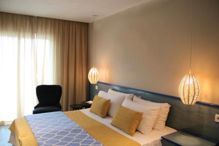 Отель Alegria Fenals Mar в Коста Брава - Испания