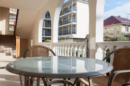 Отель Гостевой дом на улице Ленина 172 (Сиар) в Адлер - Россия