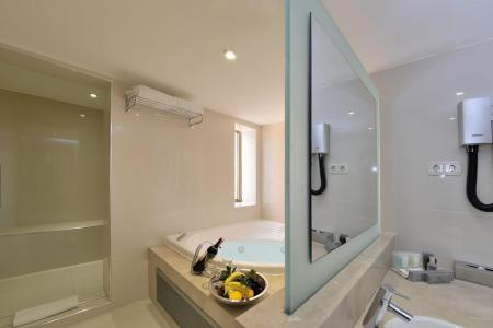 Отель Movenpick Istanbul Bosphorus в Бешикташ - Турция