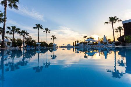 Отель Iz Flower Side Beach в Кумкой - Турция