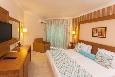 Отель Iz Flower Side Beach в Кумкой - Турция