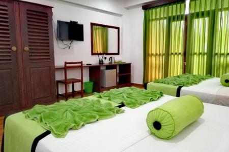 Отель Serenade Beach в Хиккадува - Шри-Ланка