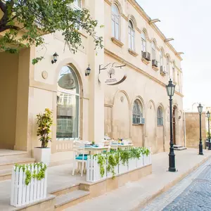 отель Two Seasons Boutique Hotel