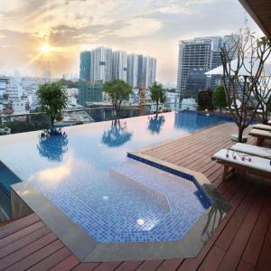 отель Lotus Saigon Hotel