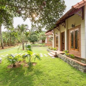 отель The Garden House Resort