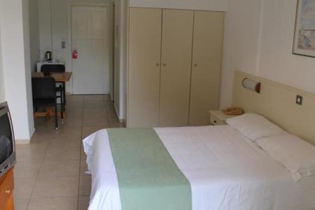 Отель Mayfair Gardens в Пафос - Кипр