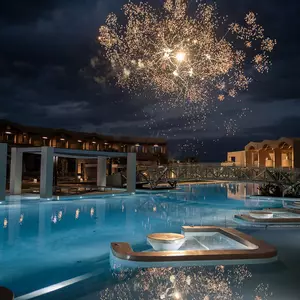 отель Euphoria Resort