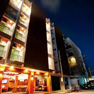 отель Deva Patong Suites Hotel