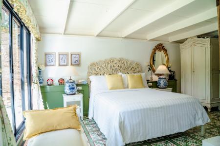 Отель Royal Thai Villa Phuket в о. Пхукет - Таиланд